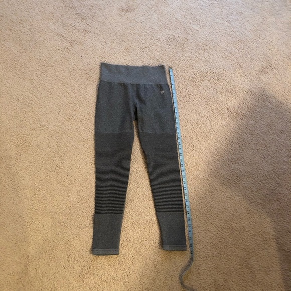 Like new ribbed athletic sport workout leggings S - Picture 4 of 5